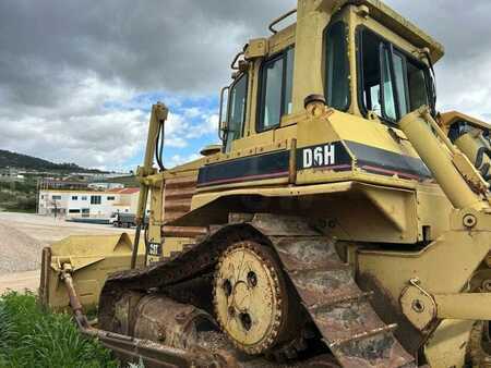 Planierraupe 1993 Caterpillar D6H (2)