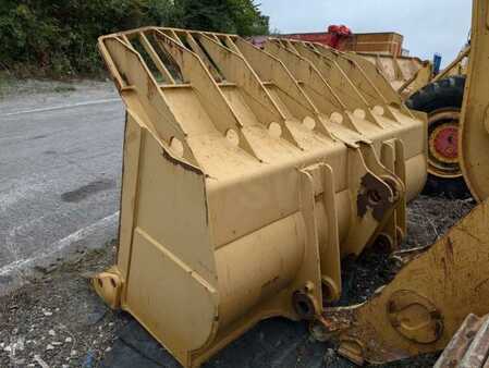 Chargeuse sur chenilles 2002 Caterpillar 963C - POUR PIECES (18)