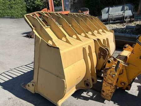 Chargeuse sur chenilles 2002 Caterpillar 963C - POUR PIECES (21)