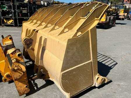 Chargeuse sur chenilles 2002 Caterpillar 963C - POUR PIECES (22)