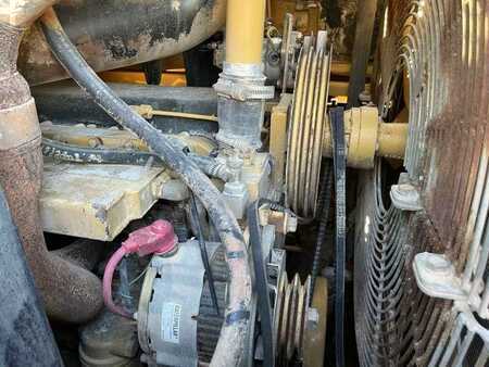 Chargeuse sur chenilles 2002 Caterpillar 963C - POUR PIECES (40)