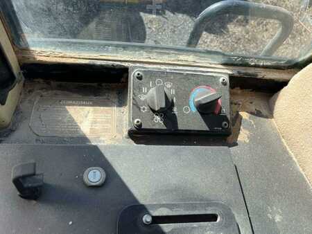Chargeuse sur chenilles 2002 Caterpillar 963C - POUR PIECES (50)