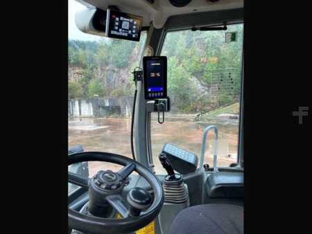 Chargeuse sur pneus 2015 Liebherr L566 (3)
