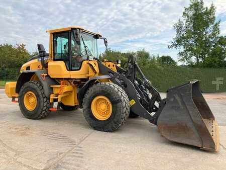 Kolové nakladače 2018 Volvo L90H (1)
