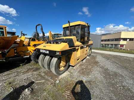 Válce s gumovými koly 2004 Caterpillar PS300B (21)