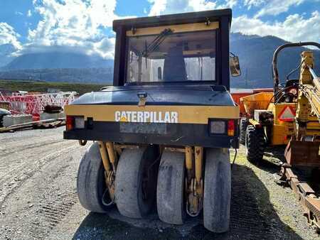 Válce s gumovými koly 2004 Caterpillar PS300B (27)