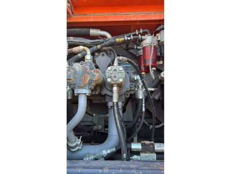 Escavatori cingolati 2017 Hitachi ZX490LCH (28)