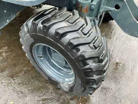 Mobilní bagry 2014 Hyundai ROBEX 55W-9 / R55W-9 (25)
