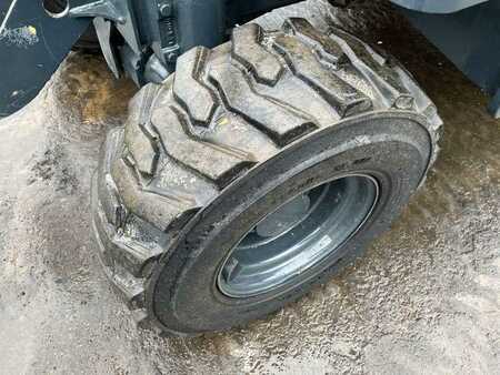 Mobilní bagry 2013 Hyundai ROBEX 55W-9 / R55W-9 (25)