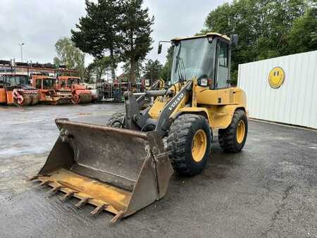 Muut 2014 Volvo L30G (2)