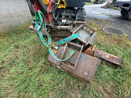 Mini Escavatori 2012 New Holland Construction E50B SR (15)