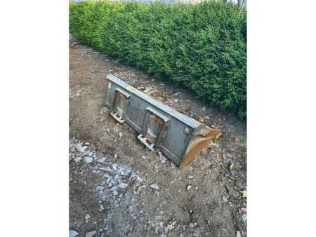 Muut 2013 Case SV300 (9)