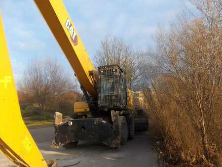 Překládací bagry  2022 Caterpillar MH3040 (2)