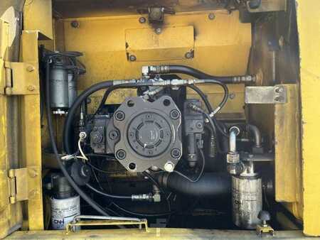 Telakaivinkoneet  2007 New Holland Construction E215B (33)