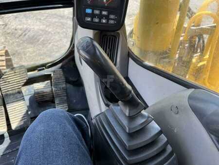 Telakaivinkoneet  2007 New Holland Construction E215B (50)