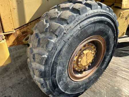 Pyöräkuormaajat 1983 Caterpillar 950B (18)