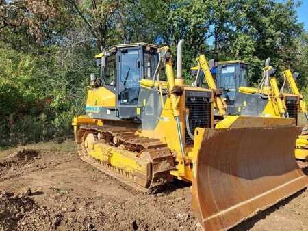 Bulldozer 2022 Dressta TD-15M SERIES2 (1)