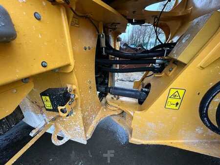 Kolové nakladače 2018 Volvo L220H (17)