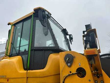 Kolové nakladače 2018 Volvo L220H (30)