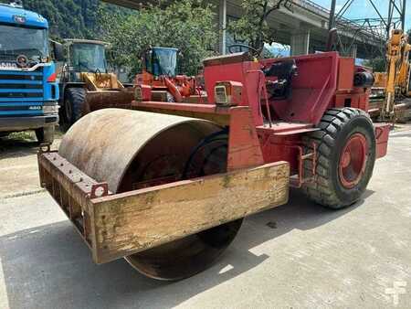 Sheepsfoot rollers 1990 Bitelli BORA C 80 MACHINE SUISSE (2)
