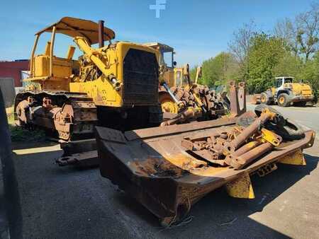 Telaketjupuskutraktorit 1975 Caterpillar D8K + Porte Engins (1)