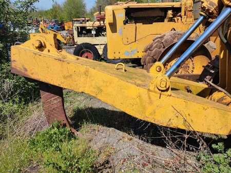 Telaketjupuskutraktorit 1975 Caterpillar D8K + Porte Engins (17)