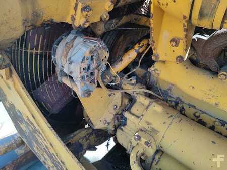 Telaketjupuskutraktorit 1975 Caterpillar D8K + Porte Engins (35)