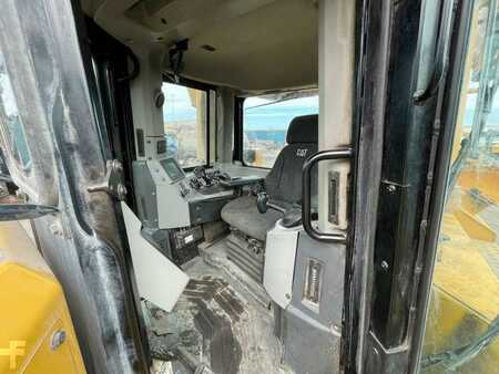 Telaketjupuskutraktorit 2021 Caterpillar D8T (7)