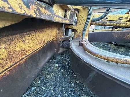 Telaketjupuskutraktorit 1987 Caterpillar D4H LGP (50)