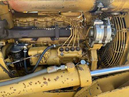 Telaketjupuskutraktorit 1987 Caterpillar D3B (25)