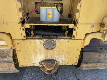 Telaketjupuskutraktorit 1987 Caterpillar D3B (27)