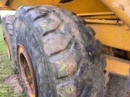 Nivelohjatut dumpperit 1989 Volvo A35 6X6 (10)