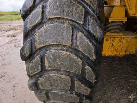Nivelohjatut dumpperit 1989 Volvo A35 6X6 (11)
