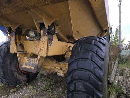 Nivelohjatut dumpperit 1989 Volvo A35 6X6 (12)