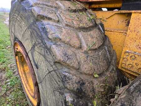 Nivelohjatut dumpperit 1989 Volvo A35 6X6 (13)