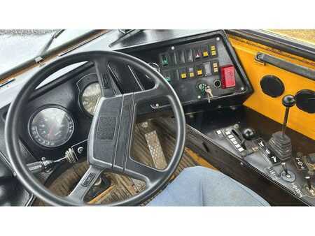 Nivelohjatut dumpperit 1989 Volvo A35 6X6 (17)