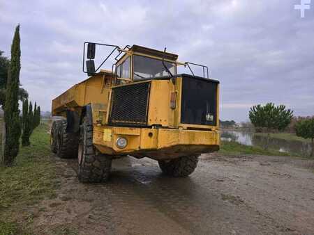 Nivelohjatut dumpperit 1989 Volvo A35 6X6 (4)
