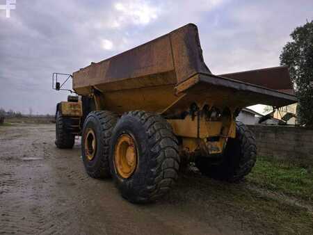 Nivelohjatut dumpperit 1989 Volvo A35 6X6 (6)