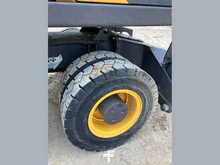 Materiaalinkäsittelykoneet  2019 Volvo EW240EMH (17)