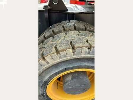 Materiaalinkäsittelykoneet  2019 Volvo EW240EMH (34)