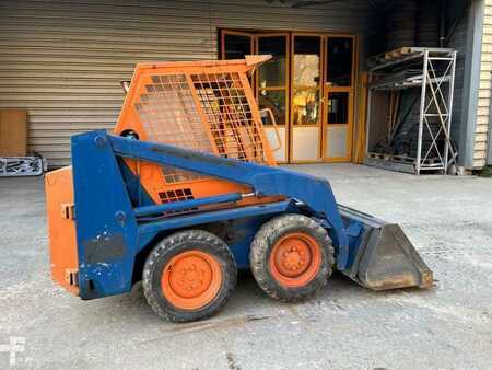 Outro 1991 Bobcat 543 MACHINE SUISSE (7)