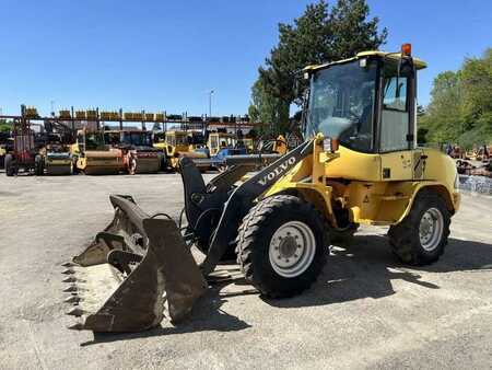 Muut 2001 Volvo L30B-Z (3)