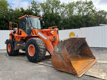 Kolové nakladače 2015 Doosan DL350-5 (8)