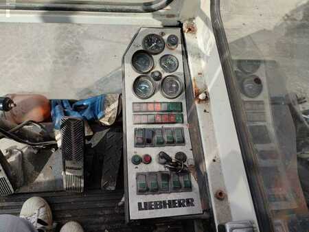 Materiel handler 1988 Liebherr A942 (44)