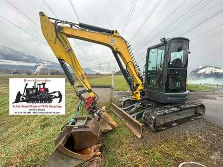 Minikaivinkoneet 2012 New Holland Construction E50B SR (1)