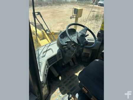 Pyöräkuormaajat 2000 Komatsu WA470-3A (23)
