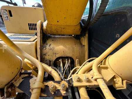 Lánctalpas kotrógép 2000 Komatsu PC180LC-6K MACHINE SUISSE (28)