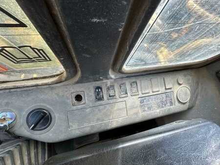 Lánctalpas kotrógép 2000 Komatsu PC180LC-6K MACHINE SUISSE (36)