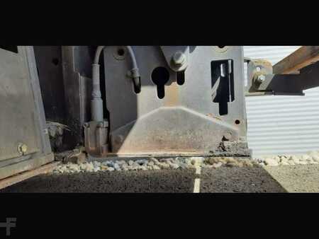 Slipform pavers 2019 Volvo P2820D MACHINE SUISSE (13)