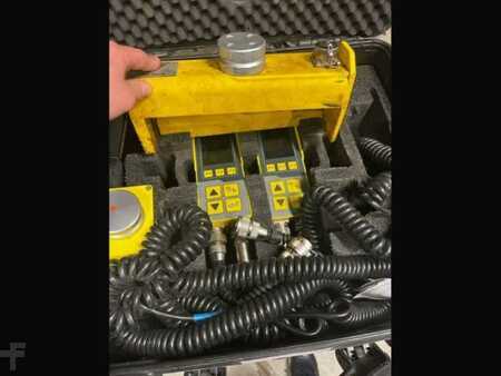 Slipform pavers 2019 Volvo P2820D MACHINE SUISSE (9)